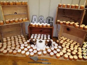 Sept-2017-Barn-Cupcakes.jpg
