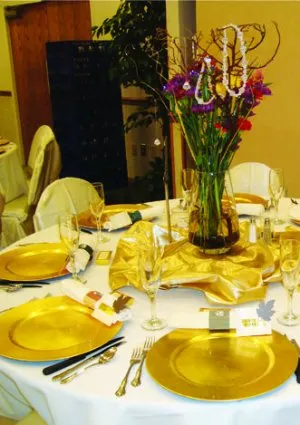 la_sures_gold_setting.jpg