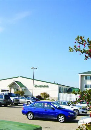 la_sures_parking_lot.jpg
